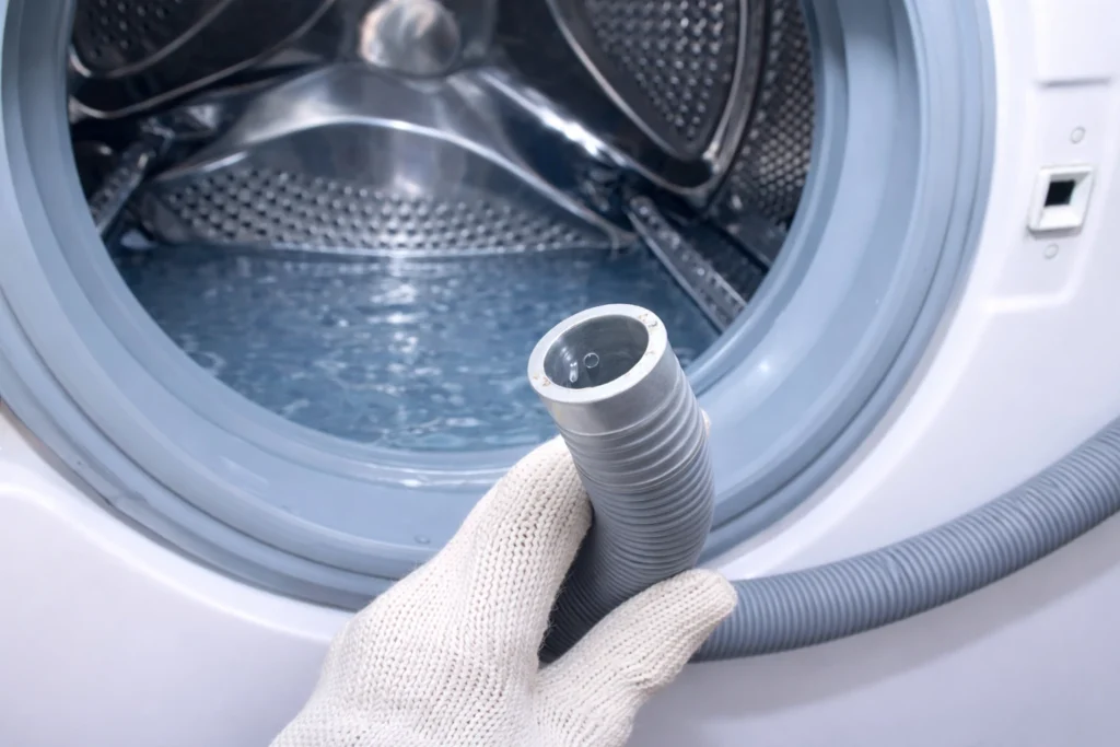 Wasmachine pompt niet af